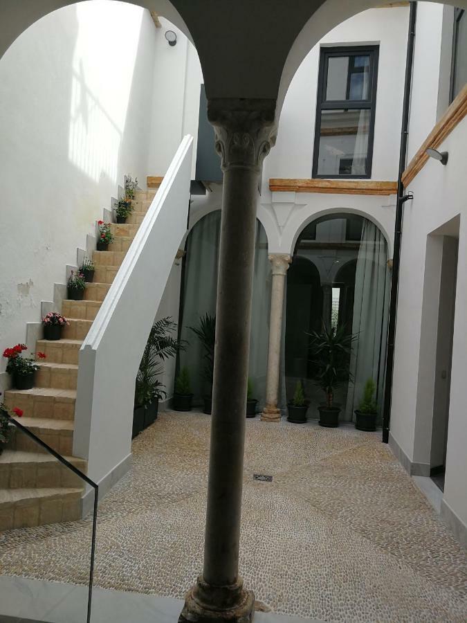 Patio de la Escalera - Agustín Moreno 46 Córdoba Exterior foto